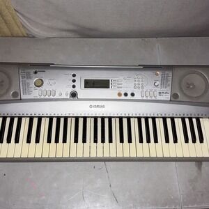 Yamaha PSR E303‎ Keyboard Piano Synthesizer